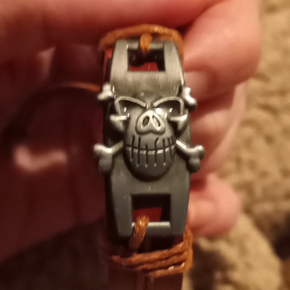 Genuine leather skull bracelet